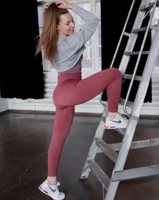 Sanna Laitinen Workouts Bootyhaaste